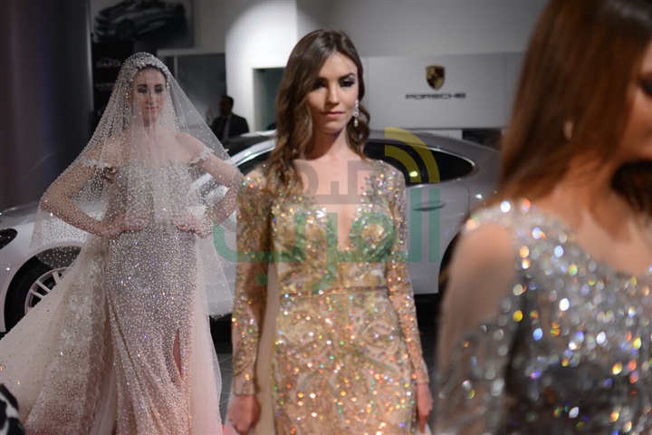 بالصور .. هاني البحيري يطلق عرض أزياء مع سيارة "بورش" بالصور .. هاني البحيري يطلق عرض أزياء مع سيارة "بورش"