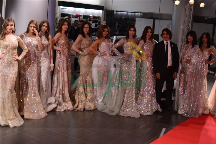 بالصور .. هاني البحيري يطلق عرض أزياء مع سيارة "بورش" بالصور .. هاني البحيري يطلق عرض أزياء مع سيارة "بورش"