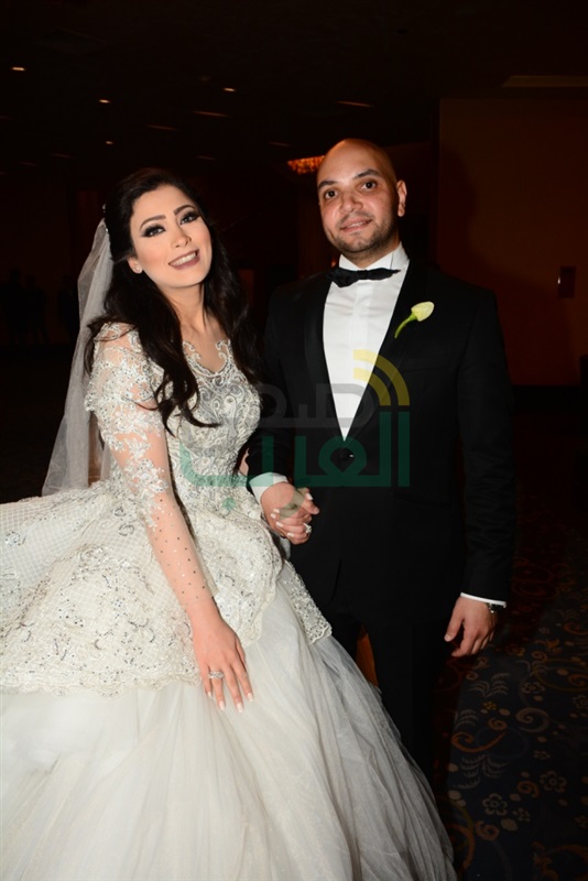 بالصور.. تامر حسني والليثي يشعلان زفاف مصطفى ومنة بالصور.. تامر حسني والليثي يشعلان زفاف مصطفى ومنة
