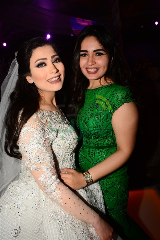 بالصور.. تامر حسني والليثي يشعلان زفاف مصطفى ومنة بالصور.. تامر حسني والليثي يشعلان زفاف مصطفى ومنة