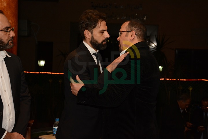  بالصور .. أنغام وعزيز الشافعى وهشام عباس ومحمد فؤاد فى عزاء والد أمير طعيمه 