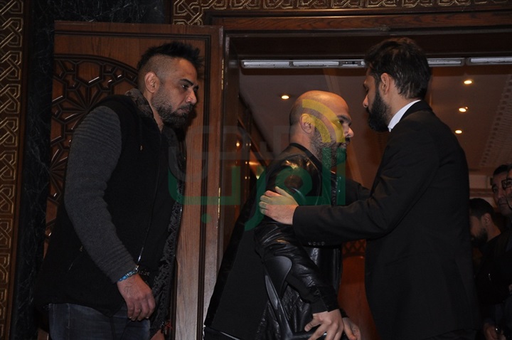  بالصور .. أنغام وعزيز الشافعى وهشام عباس ومحمد فؤاد فى عزاء والد أمير طعيمه 