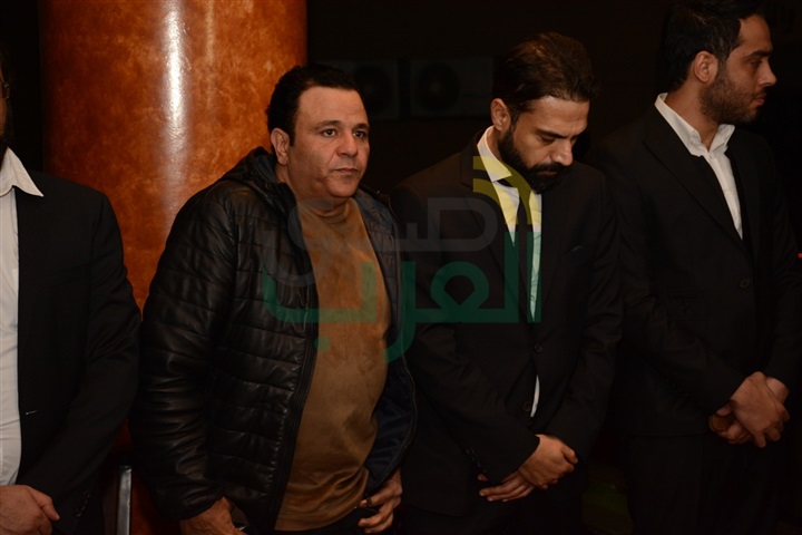  بالصور .. أنغام وعزيز الشافعى وهشام عباس ومحمد فؤاد فى عزاء والد أمير طعيمه 