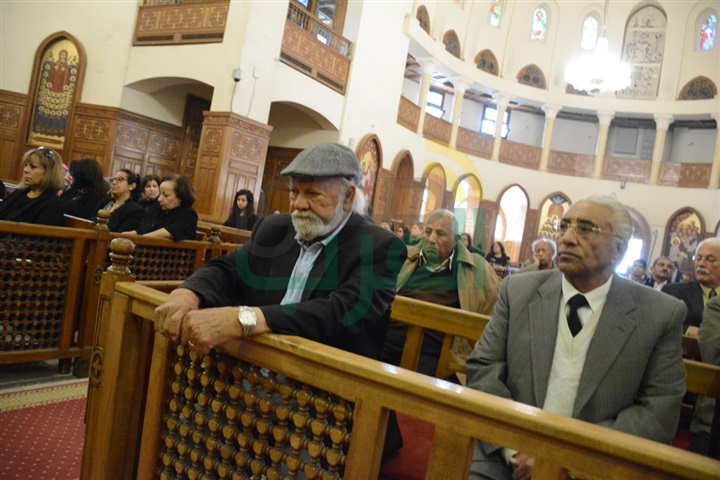 بالصور.. إقامة القداس على روح الناقدة السينمائية عواطف صادق بالصور.. إقامة القداس على روح الناقدة السينمائية عواطف صادق