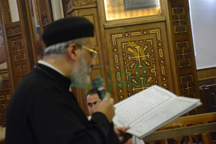 بالصور.. إقامة القداس على روح الناقدة السينمائية عواطف صادق بالصور.. إقامة القداس على روح الناقدة السينمائية عواطف صادق