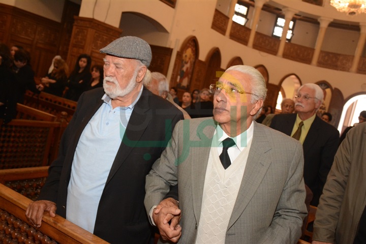 بالصور.. إقامة القداس على روح الناقدة السينمائية عواطف صادق بالصور.. إقامة القداس على روح الناقدة السينمائية عواطف صادق
