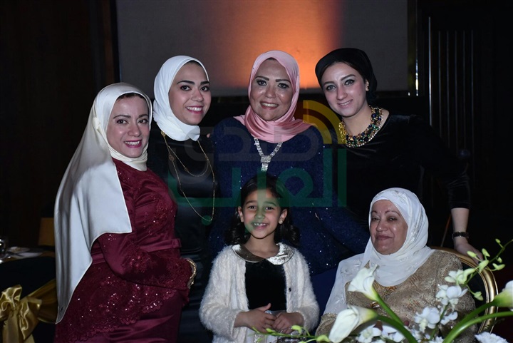 بالصور.. حفل زفاف "أحمد"وعروسه "آية" بحضور نجوم المجتمع بالصور.. حفل زفاف "أحمد"وعروسه "آية" بحضور نجوم المجتمع
