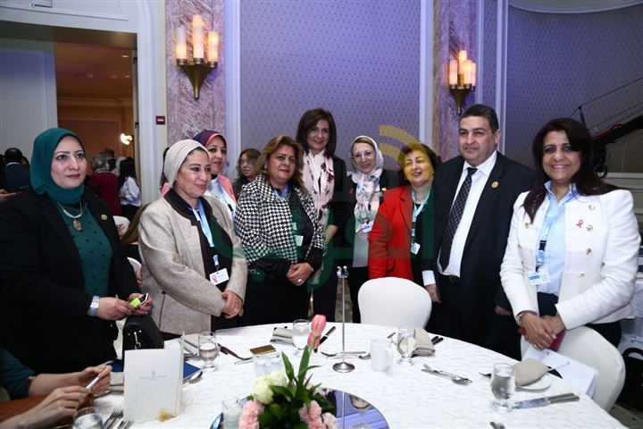 بالصور.. نبيلة مكرم ونجوم الفن والإعلام في مؤتمر بهية بالصور.. نبيلة مكرم ونجوم الفن والإعلام في مؤتمر بهية
