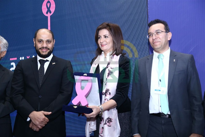 بالصور.. تكريم وزيرة الهجرة و يسرا وليلى علوي وشريف مدكور في ختام حفل بهية بالصور.. تكريم وزيرة الهجرة و يسرا وليلى علوي وشريف مدكور في ختام حفل بهية