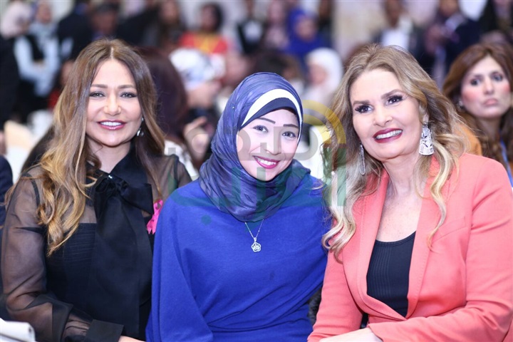 بالصور.. تكريم وزيرة الهجرة و يسرا وليلى علوي وشريف مدكور في ختام حفل بهية بالصور.. تكريم وزيرة الهجرة و يسرا وليلى علوي وشريف مدكور في ختام حفل بهية