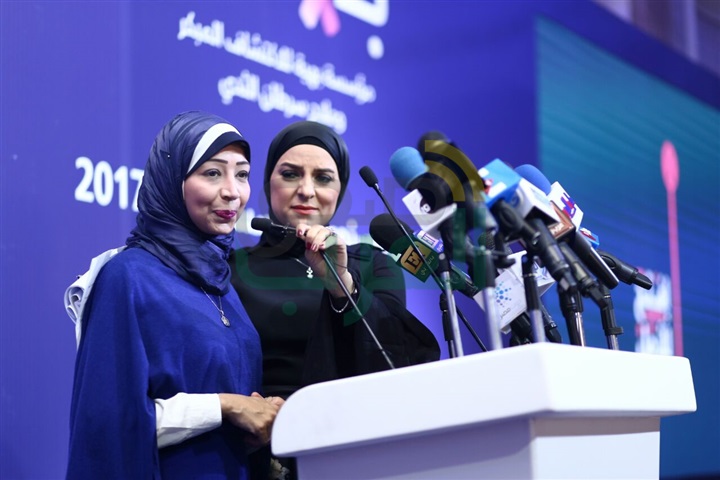 بالصور.. تكريم وزيرة الهجرة و يسرا وليلى علوي وشريف مدكور في ختام حفل بهية بالصور.. تكريم وزيرة الهجرة و يسرا وليلى علوي وشريف مدكور في ختام حفل بهية