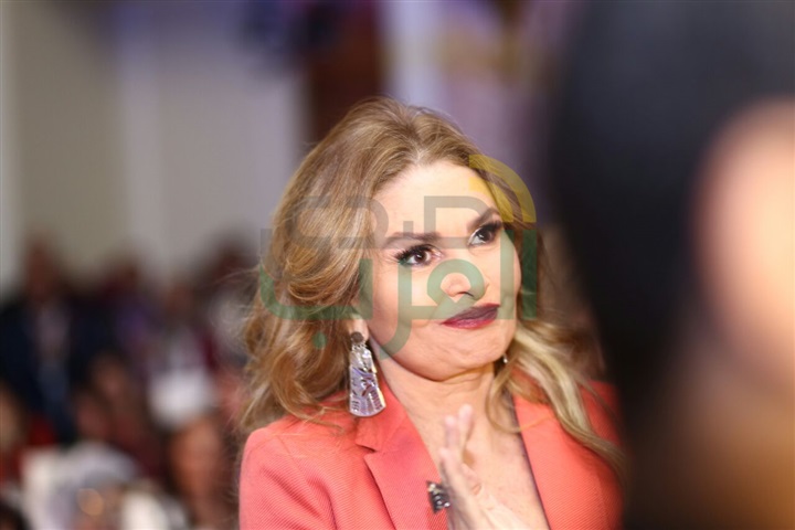 بالصور.. تكريم وزيرة الهجرة و يسرا وليلى علوي وشريف مدكور في ختام حفل بهية بالصور.. تكريم وزيرة الهجرة و يسرا وليلى علوي وشريف مدكور في ختام حفل بهية