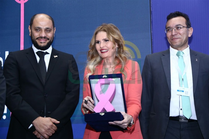 بالصور.. تكريم وزيرة الهجرة و يسرا وليلى علوي وشريف مدكور في ختام حفل بهية بالصور.. تكريم وزيرة الهجرة و يسرا وليلى علوي وشريف مدكور في ختام حفل بهية