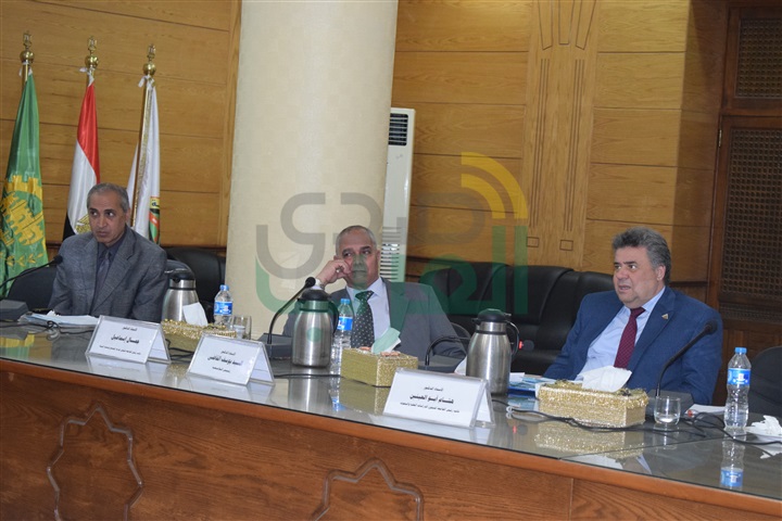 بالصور.. تكريم العاملين بأمن جامعة بنها لتفانيهم في العمل