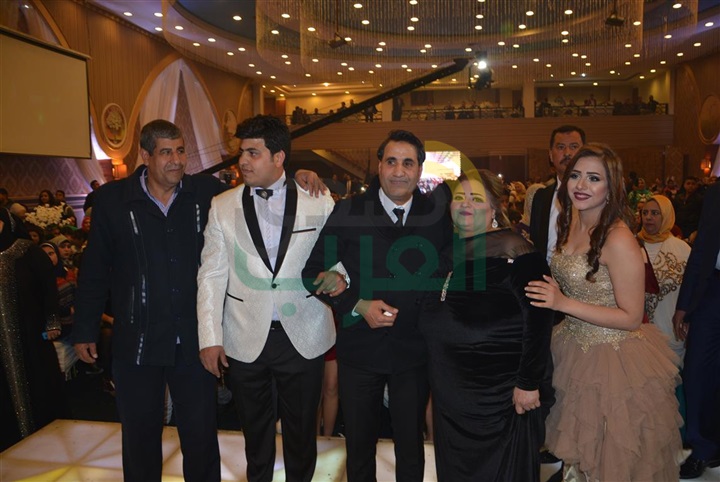 بالصور.. نجوم الغناء يتألقون في حفل زفاف نجل أحمد شيبة بالصور.. نجوم الغناء يتألقون في حفل زفاف نجل أحمد شيبة