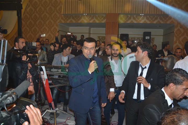 بالصور.. نجوم الغناء يتألقون في حفل زفاف نجل أحمد شيبة بالصور.. نجوم الغناء يتألقون في حفل زفاف نجل أحمد شيبة