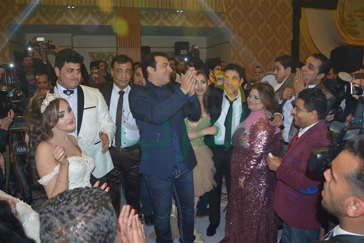 بالصور.. نجوم الغناء يتألقون في حفل زفاف نجل أحمد شيبة بالصور.. نجوم الغناء يتألقون في حفل زفاف نجل أحمد شيبة