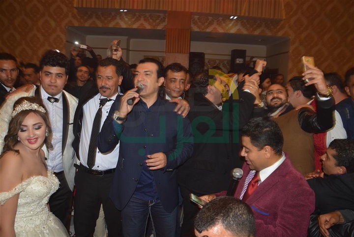 بالصور.. نجوم الغناء يتألقون في حفل زفاف نجل أحمد شيبة بالصور.. نجوم الغناء يتألقون في حفل زفاف نجل أحمد شيبة