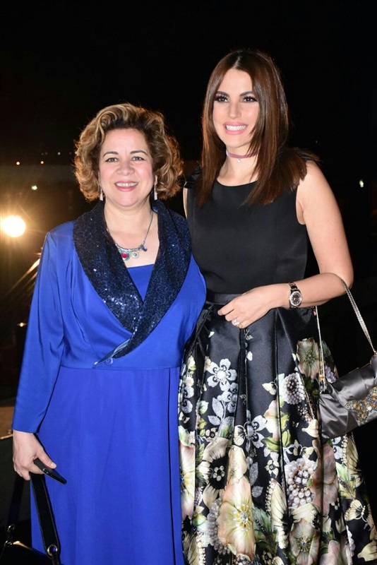 بالصور .. بدء حفل افتتاح مهرجان الاقصر للسينما الأفريقية بفقرة غنائية بالصور .. بدء حفل افتتاح مهرجان الاقصر للسينما الأفريقية بفقرة غنائية
