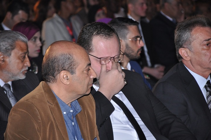 بالصور .. نجل الساحر يتسلم تكريم والده بالأقصر للسينما الافريقية بالصور .. نجل الساحر يتسلم تكريم والده بالأقصر للسينما الافريقية