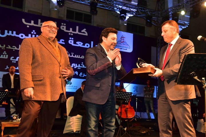 بالصور .. هاني شاكر يتألق في إحياء حفل خيري لصالح مستشفى الأطفال الجديد بالصور .. هاني شاكر يتألق في إحياء حفل خيري لصالح مستشفى الأطفال الجديد