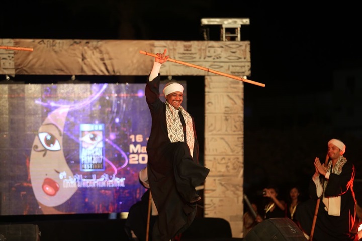 بالصور .. بدء حفل افتتاح مهرجان الاقصر للسينما الأفريقية بفقرة غنائية بالصور .. بدء حفل افتتاح مهرجان الاقصر للسينما الأفريقية بفقرة غنائية