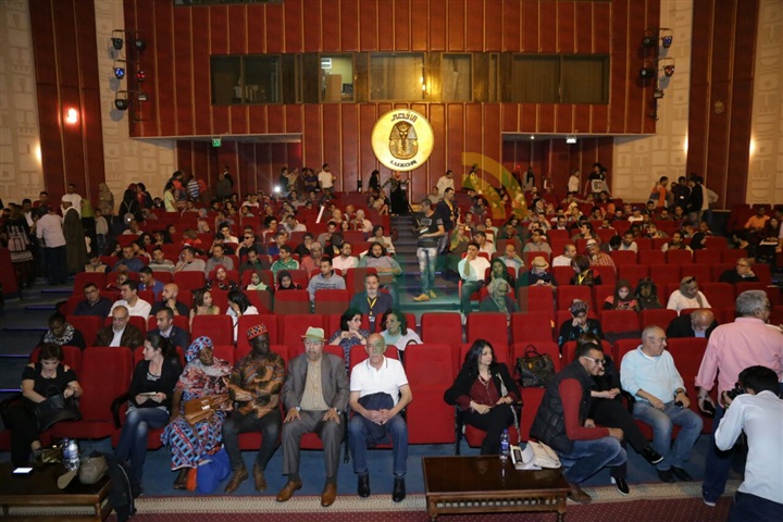 بالصور .. نجوم الفن في عرض خاص لفيلم "مولانا" ضمن فعاليات الاقصر للسينما الافريقية بالصور .. نجوم الفن في عرض خاص لفيلم "مولانا" ضمن فعاليات الاقصر للسينما الافريقية