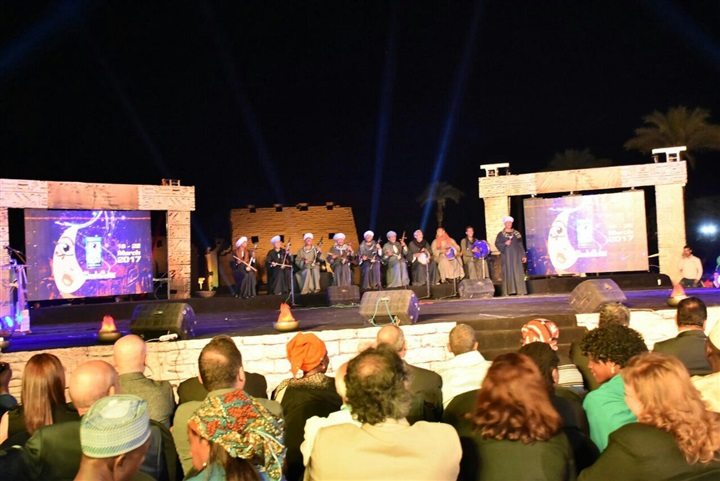 بالصور .. بدء حفل افتتاح مهرجان الاقصر للسينما الأفريقية بفقرة غنائية بالصور .. بدء حفل افتتاح مهرجان الاقصر للسينما الأفريقية بفقرة غنائية