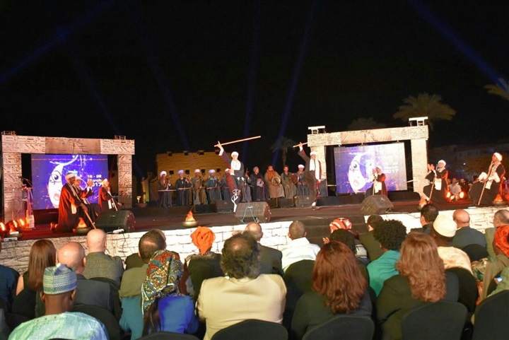 بالصور .. بدء حفل افتتاح مهرجان الاقصر للسينما الأفريقية بفقرة غنائية بالصور .. بدء حفل افتتاح مهرجان الاقصر للسينما الأفريقية بفقرة غنائية