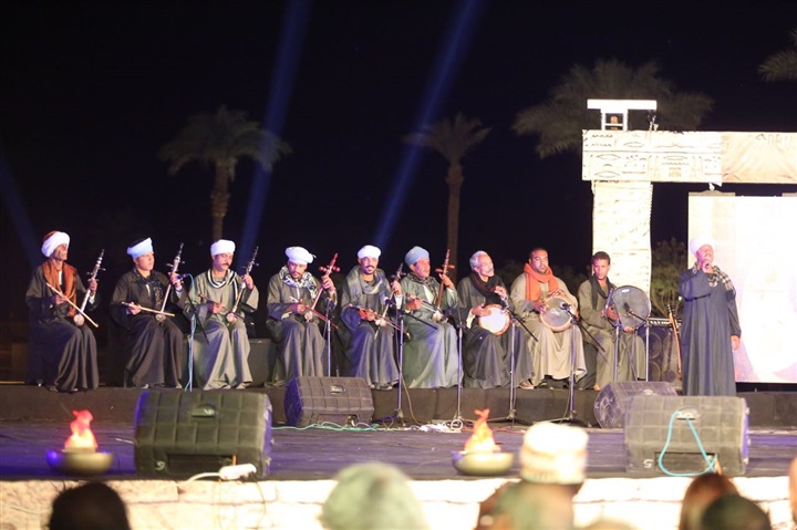 بالصور .. بدء حفل افتتاح مهرجان الاقصر للسينما الأفريقية بفقرة غنائية بالصور .. بدء حفل افتتاح مهرجان الاقصر للسينما الأفريقية بفقرة غنائية