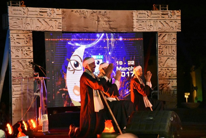 بالصور .. بدء حفل افتتاح مهرجان الاقصر للسينما الأفريقية بفقرة غنائية بالصور .. بدء حفل افتتاح مهرجان الاقصر للسينما الأفريقية بفقرة غنائية