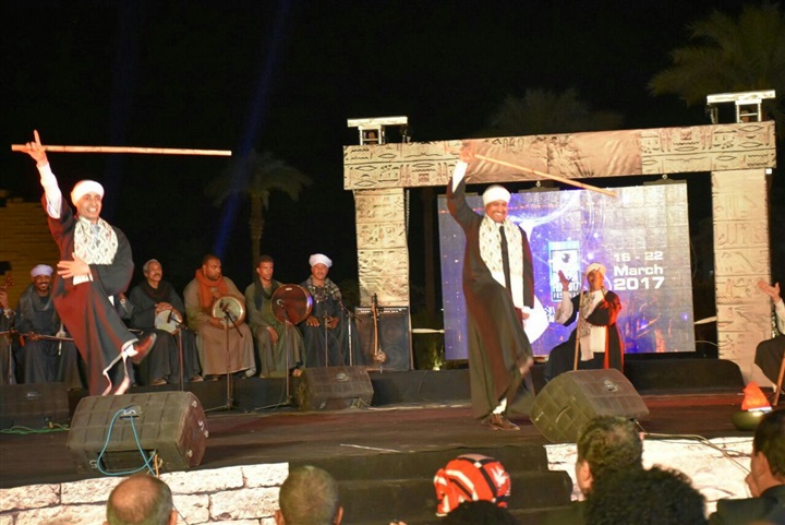 بالصور .. بدء حفل افتتاح مهرجان الاقصر للسينما الأفريقية بفقرة غنائية بالصور .. بدء حفل افتتاح مهرجان الاقصر للسينما الأفريقية بفقرة غنائية