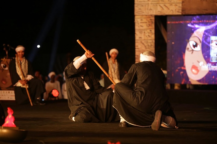 بالصور .. بدء حفل افتتاح مهرجان الاقصر للسينما الأفريقية بفقرة غنائية بالصور .. بدء حفل افتتاح مهرجان الاقصر للسينما الأفريقية بفقرة غنائية