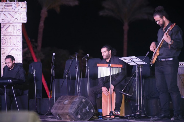بالصور .. بدء حفل افتتاح مهرجان الاقصر للسينما الأفريقية بفقرة غنائية بالصور .. بدء حفل افتتاح مهرجان الاقصر للسينما الأفريقية بفقرة غنائية