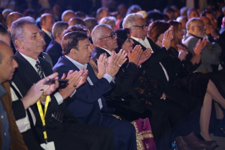 بالصور .. بدء حفل افتتاح مهرجان الاقصر للسينما الأفريقية بفقرة غنائية بالصور .. بدء حفل افتتاح مهرجان الاقصر للسينما الأفريقية بفقرة غنائية