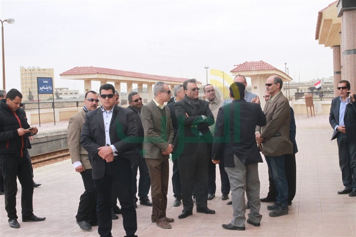 بالصور.. وزير النقل يتفقد مشروعات الطرق بالإسكندرية