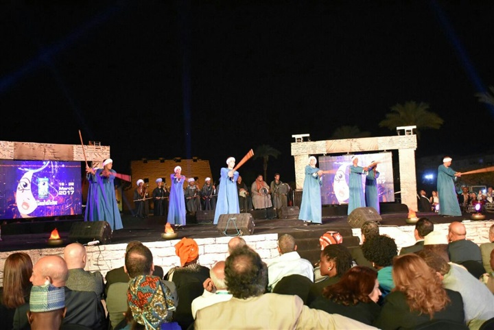 بالصور .. بدء حفل افتتاح مهرجان الاقصر للسينما الأفريقية بفقرة غنائية بالصور .. بدء حفل افتتاح مهرجان الاقصر للسينما الأفريقية بفقرة غنائية