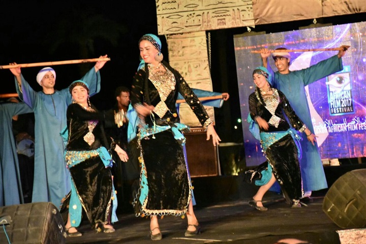 بالصور .. بدء حفل افتتاح مهرجان الاقصر للسينما الأفريقية بفقرة غنائية بالصور .. بدء حفل افتتاح مهرجان الاقصر للسينما الأفريقية بفقرة غنائية