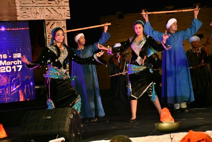 بالصور .. بدء حفل افتتاح مهرجان الاقصر للسينما الأفريقية بفقرة غنائية بالصور .. بدء حفل افتتاح مهرجان الاقصر للسينما الأفريقية بفقرة غنائية