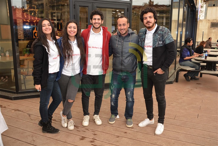 بازار "يوم الأم" بتيفولى بحضور "سيدات المجتمع" بازار "يوم الأم" بتيفولى بحضور "سيدات المجتمع"