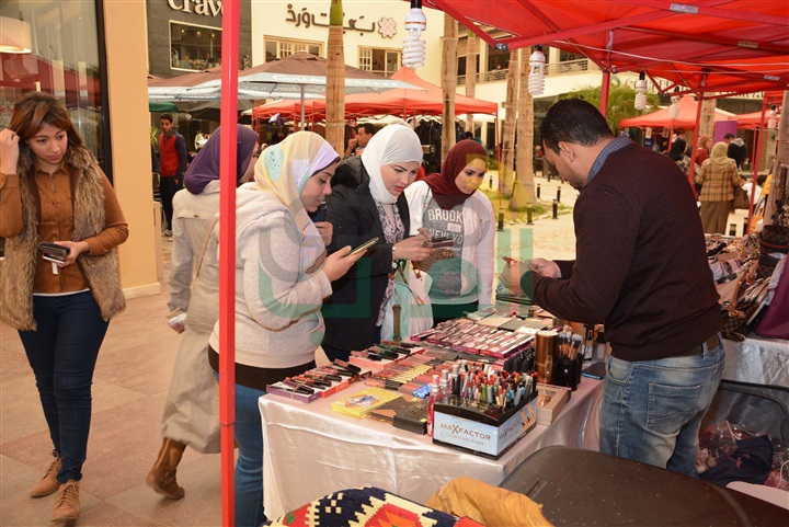 بازار "يوم الأم" بتيفولى بحضور "سيدات المجتمع" بازار "يوم الأم" بتيفولى بحضور "سيدات المجتمع"