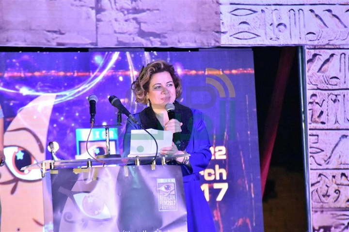 بالصور .. نجل الساحر يتسلم تكريم والده بالأقصر للسينما الافريقية بالصور .. نجل الساحر يتسلم تكريم والده بالأقصر للسينما الافريقية