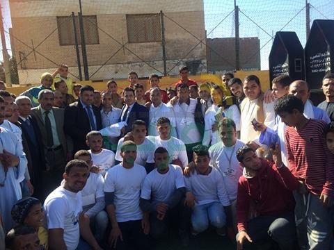  بالصور .. 40 شابا يقدمون أكفانهم بالمنيا كرسالة منهم لوأد فتنة الثأر ودعوة العائلات للصلح 