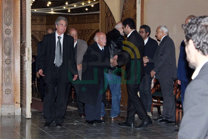 بالصور ..علي الدين هلال وجابر عصفور وآسر ياسين ورجال الفكر والثقافة في عزاء السيد ياسين بالصور ..علي الدين هلال وجابر عصفور وآسر ياسين ورجال الفكر والثقافة في عزاء السيد ياسين