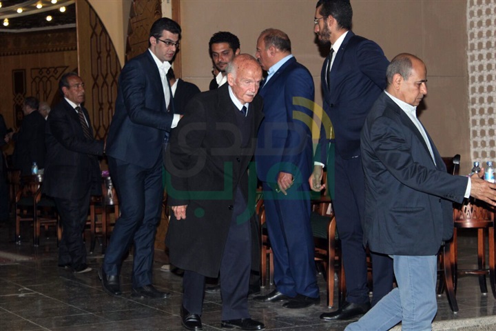 بالصور ..علي الدين هلال وجابر عصفور وآسر ياسين ورجال الفكر والثقافة في عزاء السيد ياسين بالصور ..علي الدين هلال وجابر عصفور وآسر ياسين ورجال الفكر والثقافة في عزاء السيد ياسين
