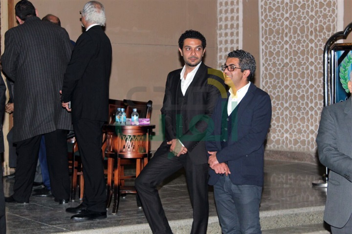 بالصور ..علي الدين هلال وجابر عصفور وآسر ياسين ورجال الفكر والثقافة في عزاء السيد ياسين بالصور ..علي الدين هلال وجابر عصفور وآسر ياسين ورجال الفكر والثقافة في عزاء السيد ياسين