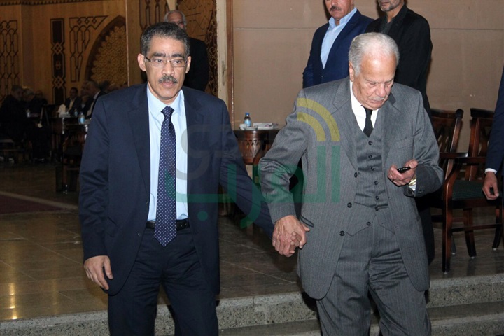 بالصور ..علي الدين هلال وجابر عصفور وآسر ياسين ورجال الفكر والثقافة في عزاء السيد ياسين بالصور ..علي الدين هلال وجابر عصفور وآسر ياسين ورجال الفكر والثقافة في عزاء السيد ياسين