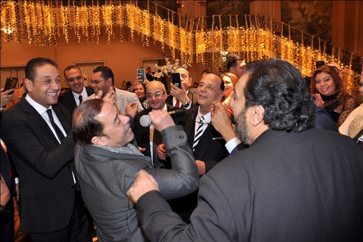مدحت صالح ومصطفى كامل ومجد القاسم وعلا رامى يحتفلون بزفاف نجل الفنان فيصل خورشيد مدحت صالح ومصطفى كامل ومجد القاسم وعلا رامى يحتفلون بزفاف نجل الفنان فيصل خورشيد