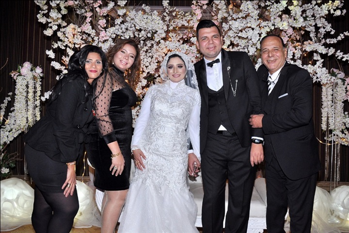 مدحت صالح ومصطفى كامل ومجد القاسم وعلا رامى يحتفلون بزفاف نجل الفنان فيصل خورشيد مدحت صالح ومصطفى كامل ومجد القاسم وعلا رامى يحتفلون بزفاف نجل الفنان فيصل خورشيد