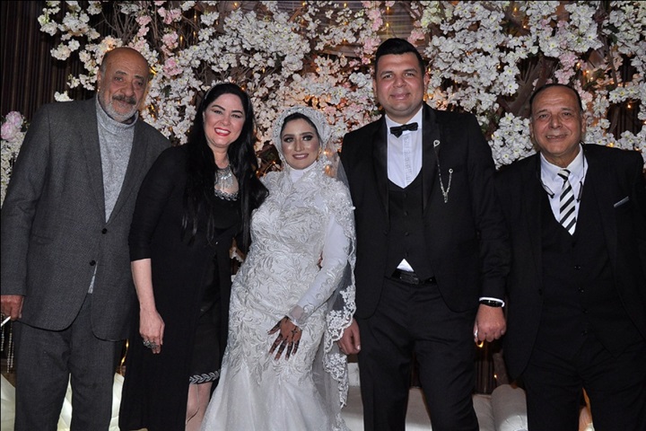 مدحت صالح ومصطفى كامل ومجد القاسم وعلا رامى يحتفلون بزفاف نجل الفنان فيصل خورشيد مدحت صالح ومصطفى كامل ومجد القاسم وعلا رامى يحتفلون بزفاف نجل الفنان فيصل خورشيد